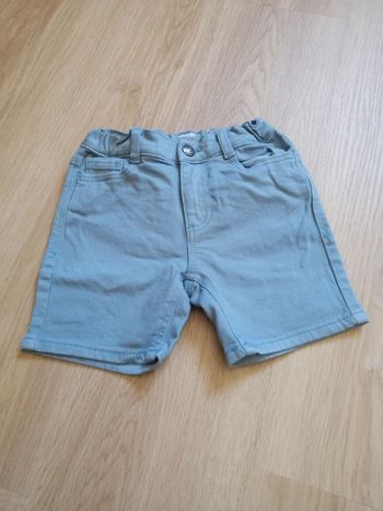 Short 4 ans