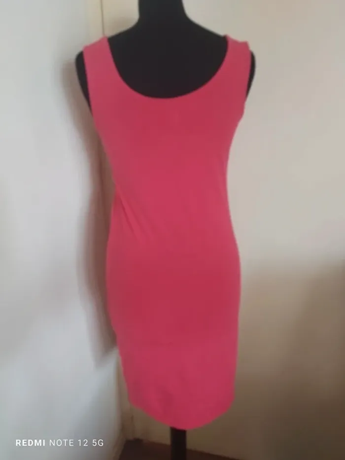 Jolie robe taille M - photo numéro 3