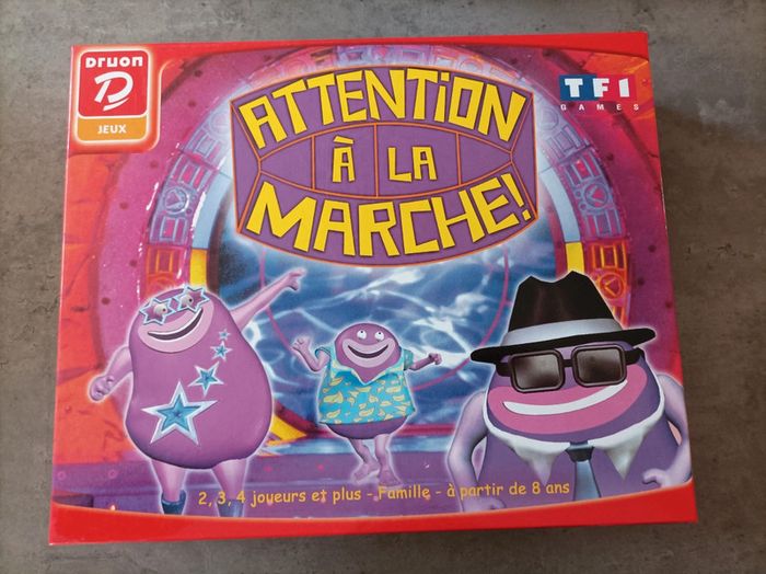 Jeu de société "Attention à la Marche"
