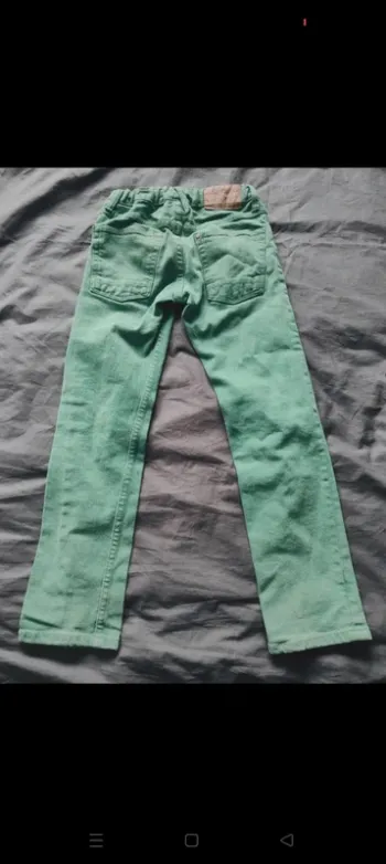 Jean vert pomme H&M 7-8 ans