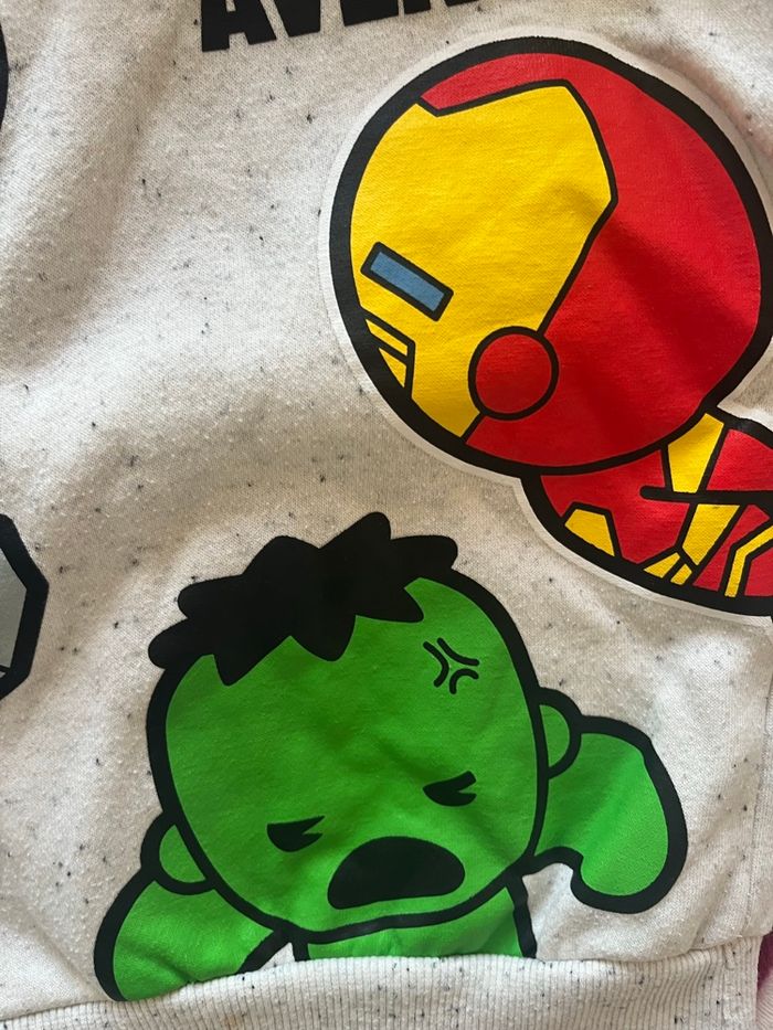 Tres beau pull Marvel - photo numéro 5
