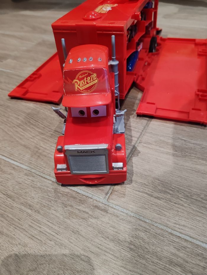 Camion Mack Cars - photo numéro 3