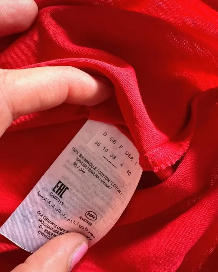 T-shirt rouge - photo numéro 3