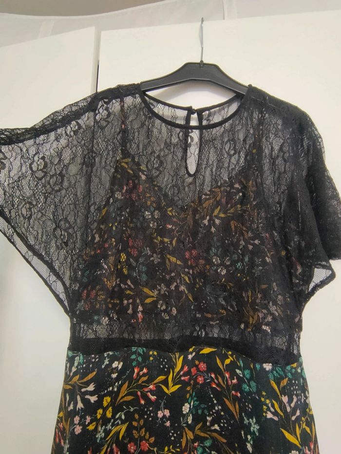Robe habillée noire fleurie dentelle - photo numéro 2
