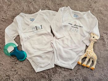 Lot de 2 bodies taille 6 mois neuf