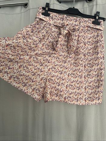 Short à fleurs