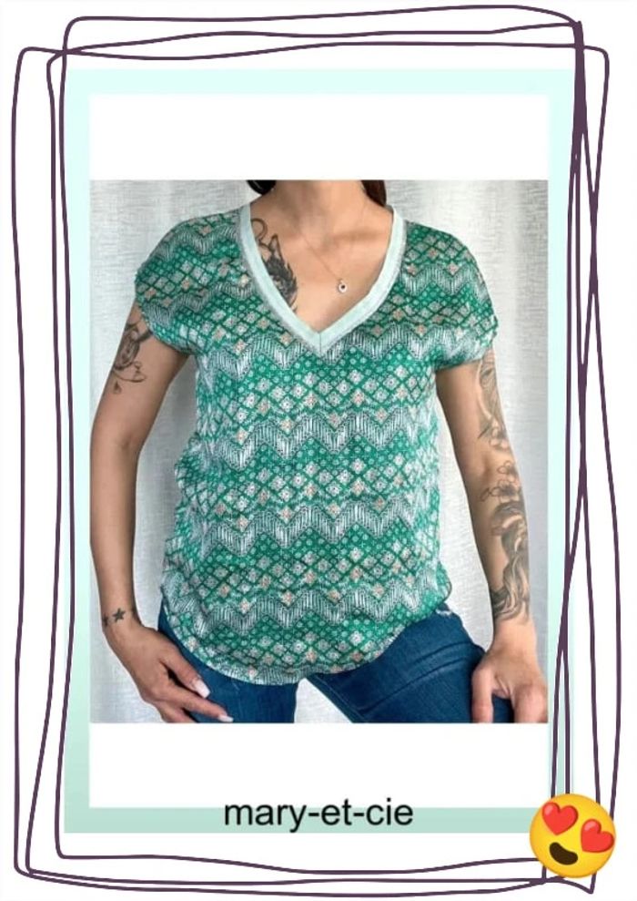 SOLDÉ - Blouse manches courtes taille 2 - rue des Abbesses - photo numéro 2