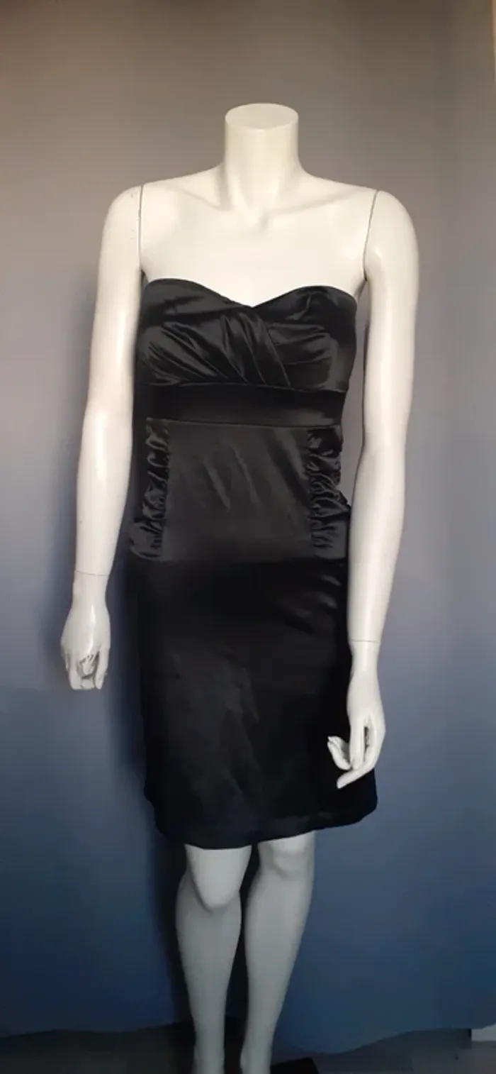 Jolie robe de cocktail.