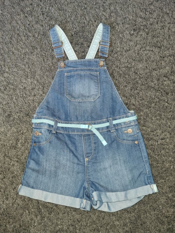 Salopette short en jean fille Okaidi NEUVE 5 ans - photo numéro 3
