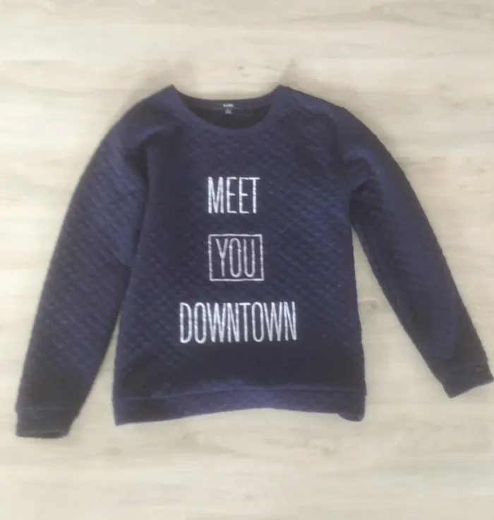 Pull bleu