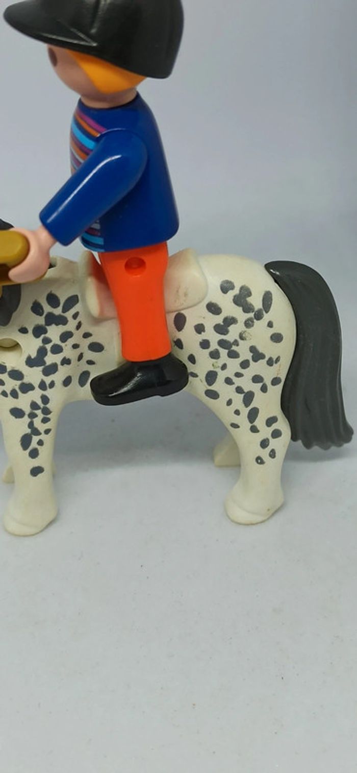 Garçon cavalier avec poney blanc playmobil - photo numéro 3