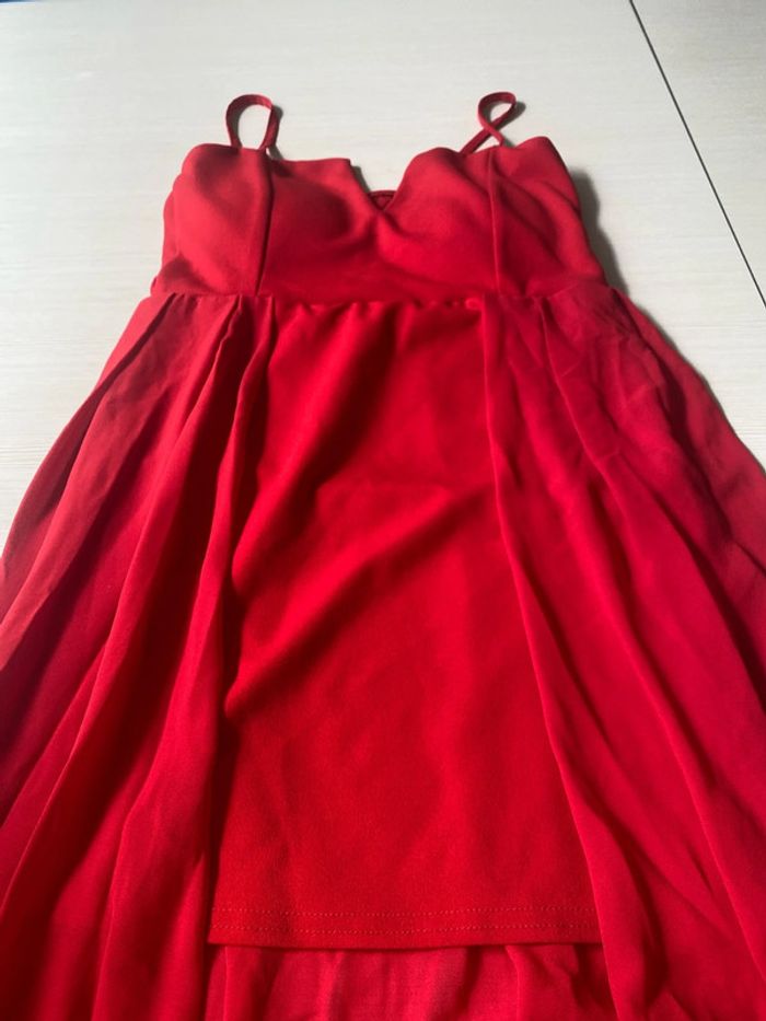 Très belle robe rouge - photo numéro 3