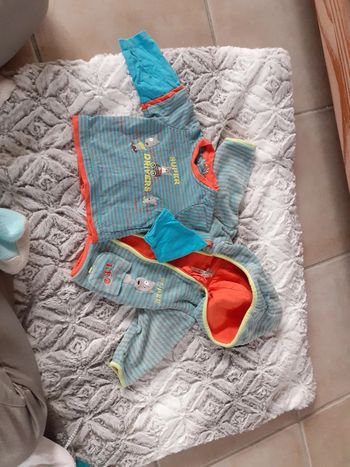 Pull capuche  zippé +tee-shirt manche longue orchestra