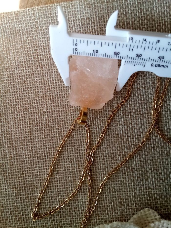 Collier en pierre de sel rose de l'Himalaya - photo numéro 3