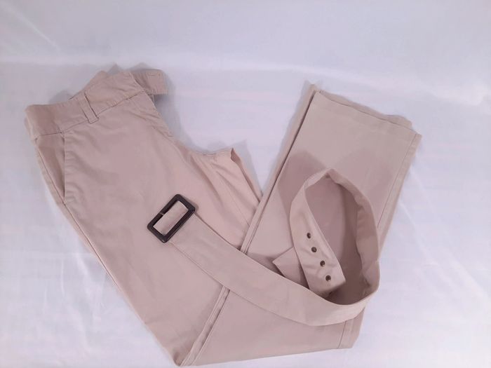 Pantalon yessica, parfait état, taille 40