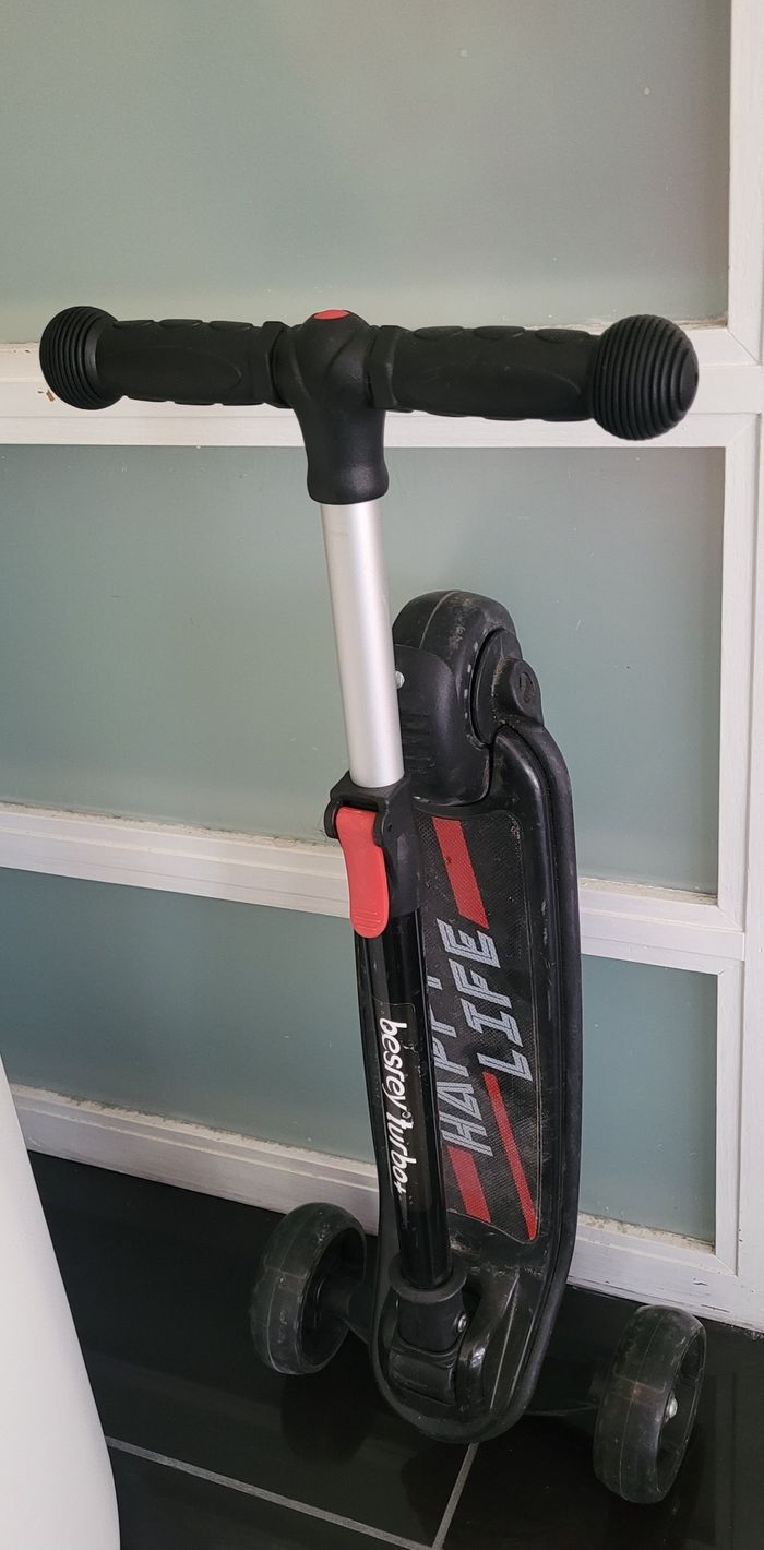 Trottinette - photo numéro 3
