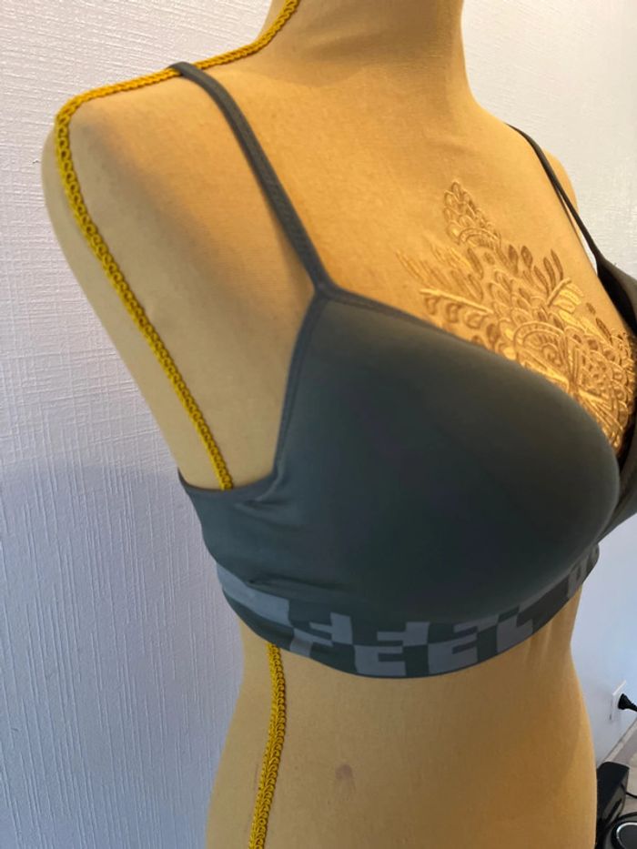 Soutien gorge de sport - photo numéro 4