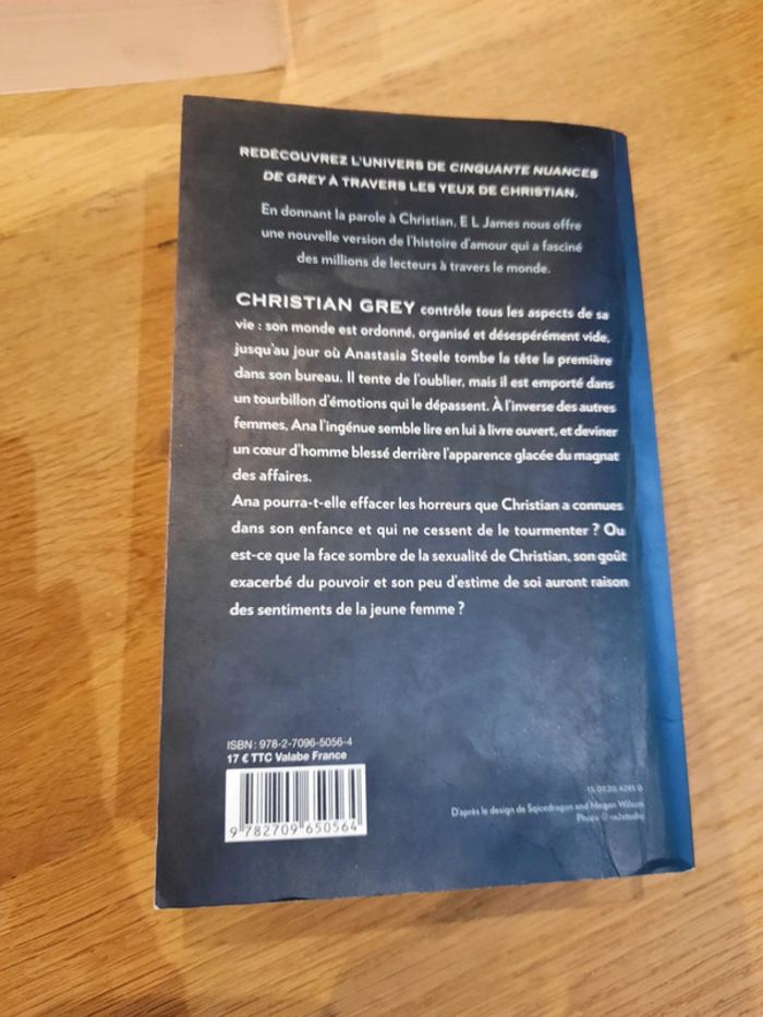 Livre Grey - photo numéro 2