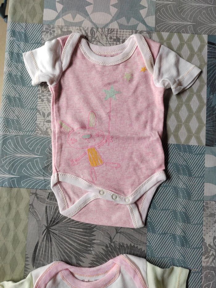 Lot de 2 bodys manches courtes fille Baby Tex 3 mois - photo numéro 3