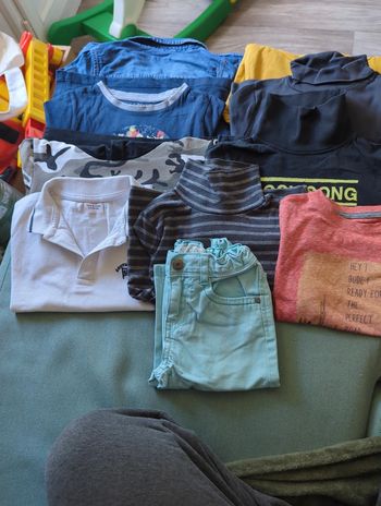 Gros lot de vêtements 4ans