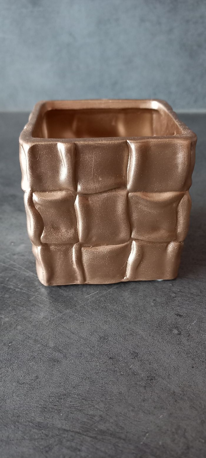 Cache pot de fleurs