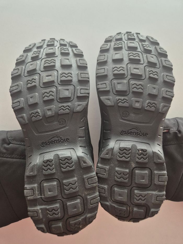 Bottes de neige noires Quechua taille 37 - photo numéro 3