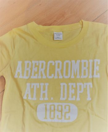 T-shirt jaune Abercrombie & Fitch t.S tb état