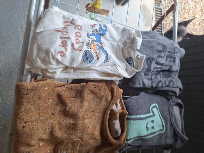 Lot vêtements jouet - photo numéro 8