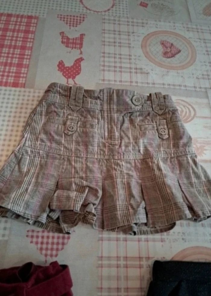 Lot de jupes et robes 6ans paillette - photo numéro 6