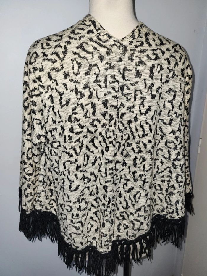 Poncho taille 1 - photo numéro 4