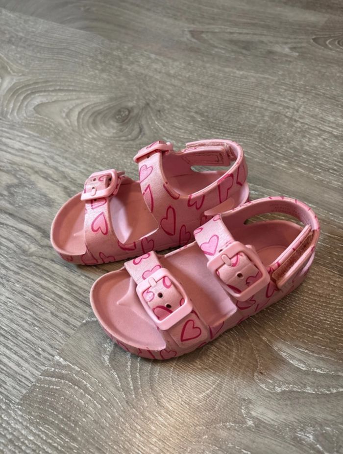 Sandale cœurs roses