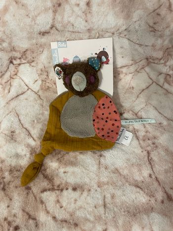 Doudou plat ours brun moutarde rouge pois " Les Jolis Trop Beaux " Moulin Roty