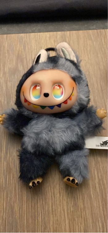 Labubu secret neuf sous blister V3