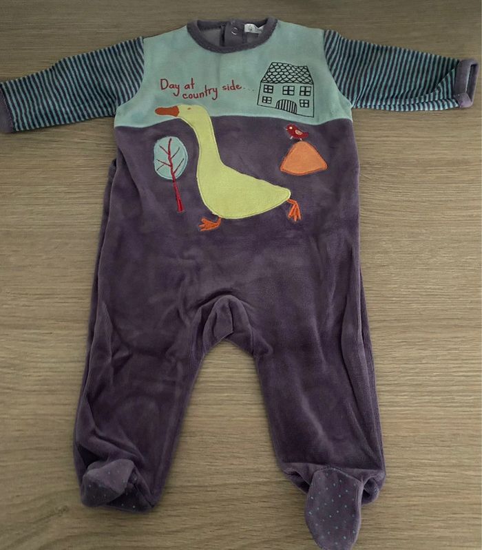 Lot 4 pyjamas 1 pièces 6 mois - photo numéro 5
