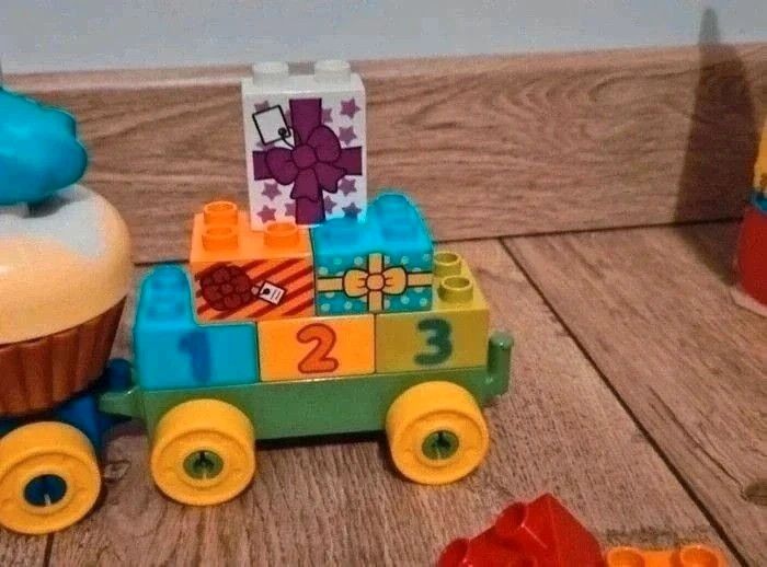 Lego Duplo 10597 La parade d'anniversaire de Mickey et Minnie - photo numéro 6