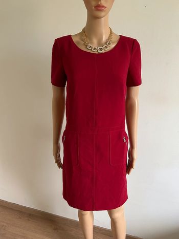 Robe rouge à manches courtes Caroll taille 36 jamais portée