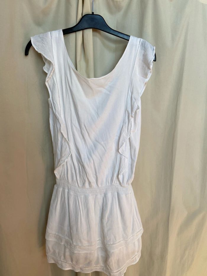 Robe blanche publie
