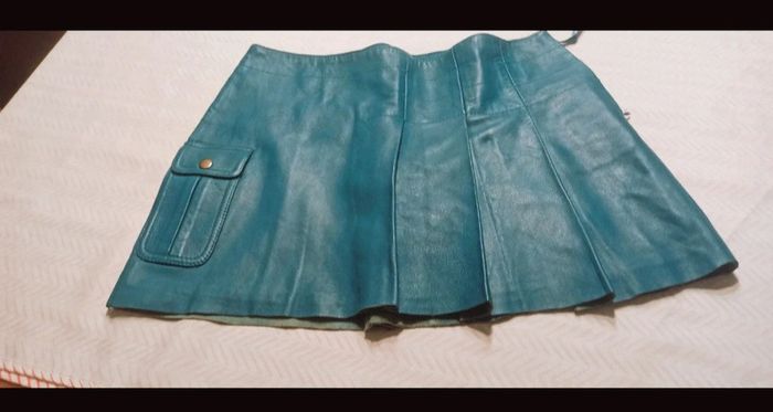 Jupe courte en cuir vintage - photo numéro 6