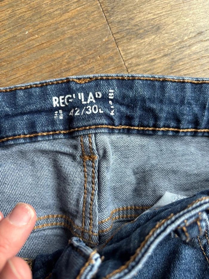 Jean regular Kiabi t.42 parfait état - photo numéro 2