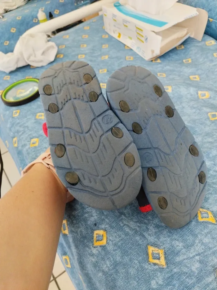 Sandales spiderman taille 27 - photo numéro 3