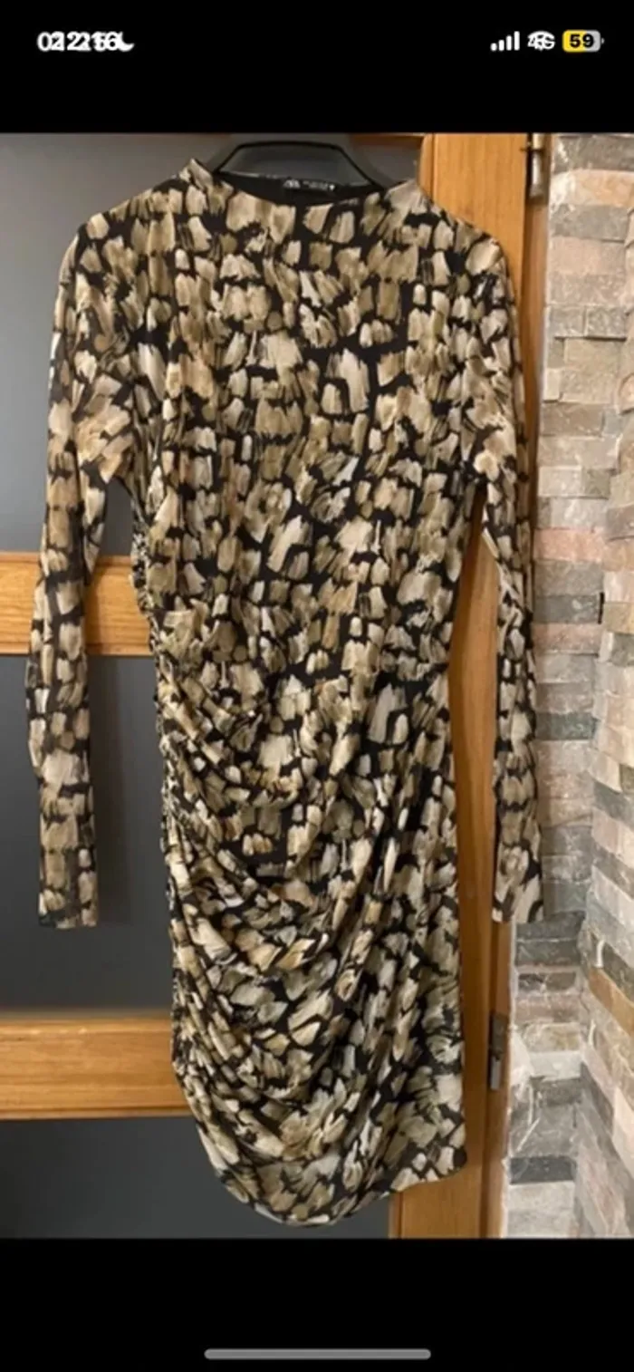 Belle robe en résille Zara taille L - photo numéro 2