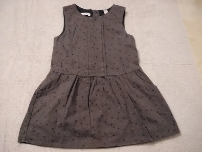 Robe Okaïdi 5 ans (réf perso F-R41)(familleac72)