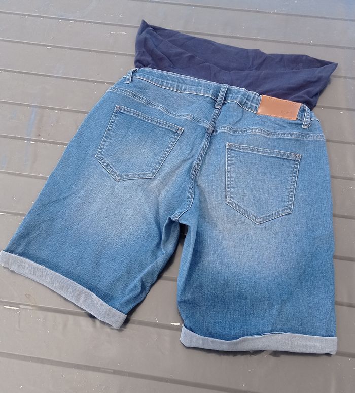 Short de grossesse - photo numéro 2