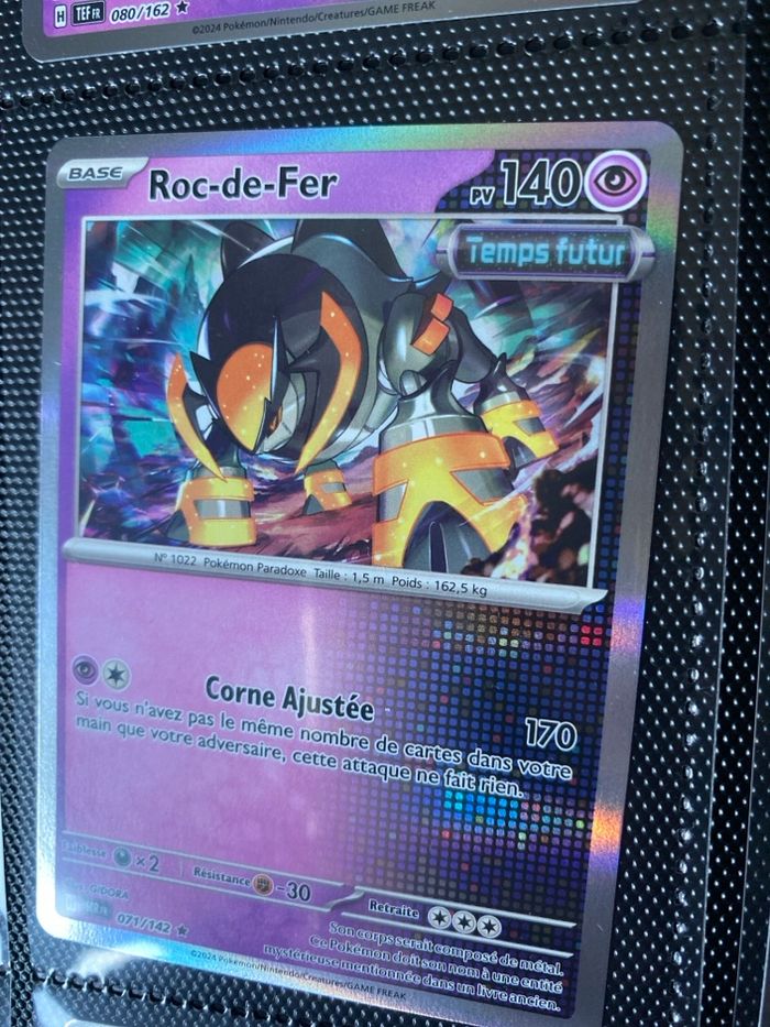 Carte Pokémon holographique neuf