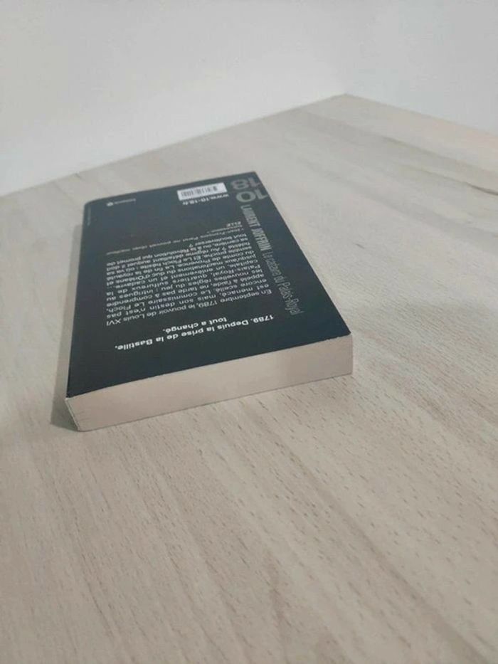 Livre poche 10/18 le cadavre du palais royal Joffrin enquête Le Floch - photo numéro 4