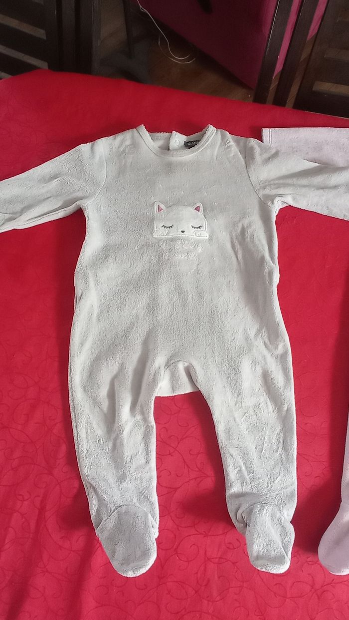 Lot de pyjamas 9 mois - photo numéro 4