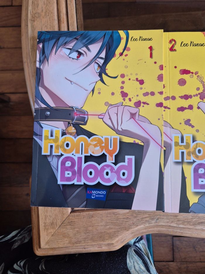lot de 2 tomes du manga Honey Blood de Lee Marac - photo numéro 2