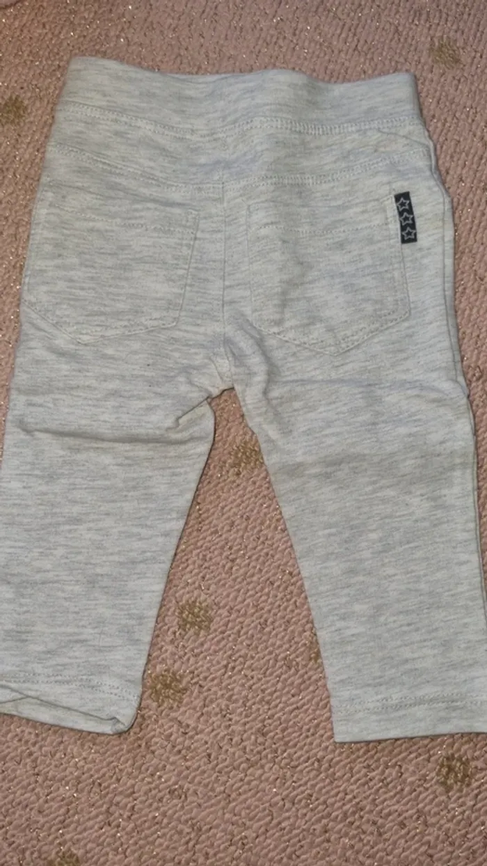 Pantalon 6 mois - photo numéro 2