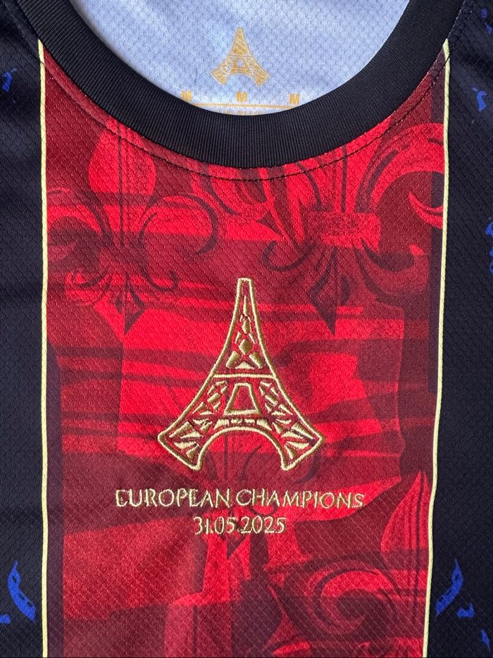 Maillot PSG spécial champions 25 NEUF - photo numéro 3