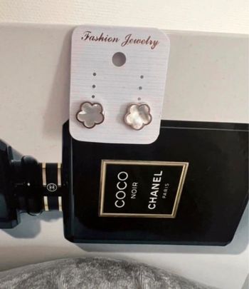 Boucle d’oreille